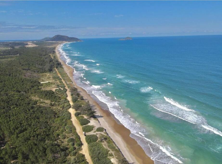 Townhousefloripa I Praia Do Mocambique Riovermelho フロリアノポリス エクステリア 写真