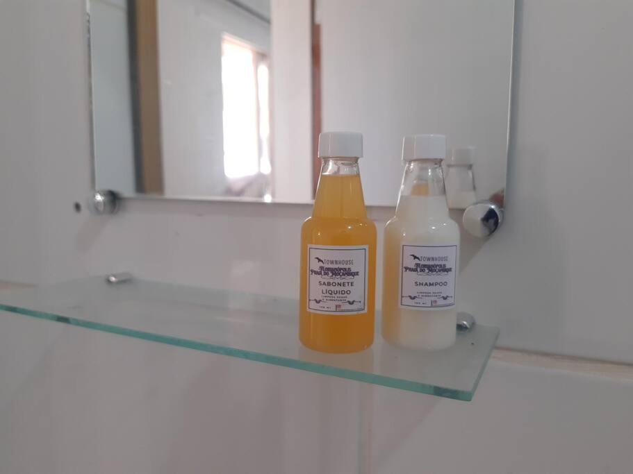 Townhousefloripa I Praia Do Mocambique Riovermelho フロリアノポリス エクステリア 写真
